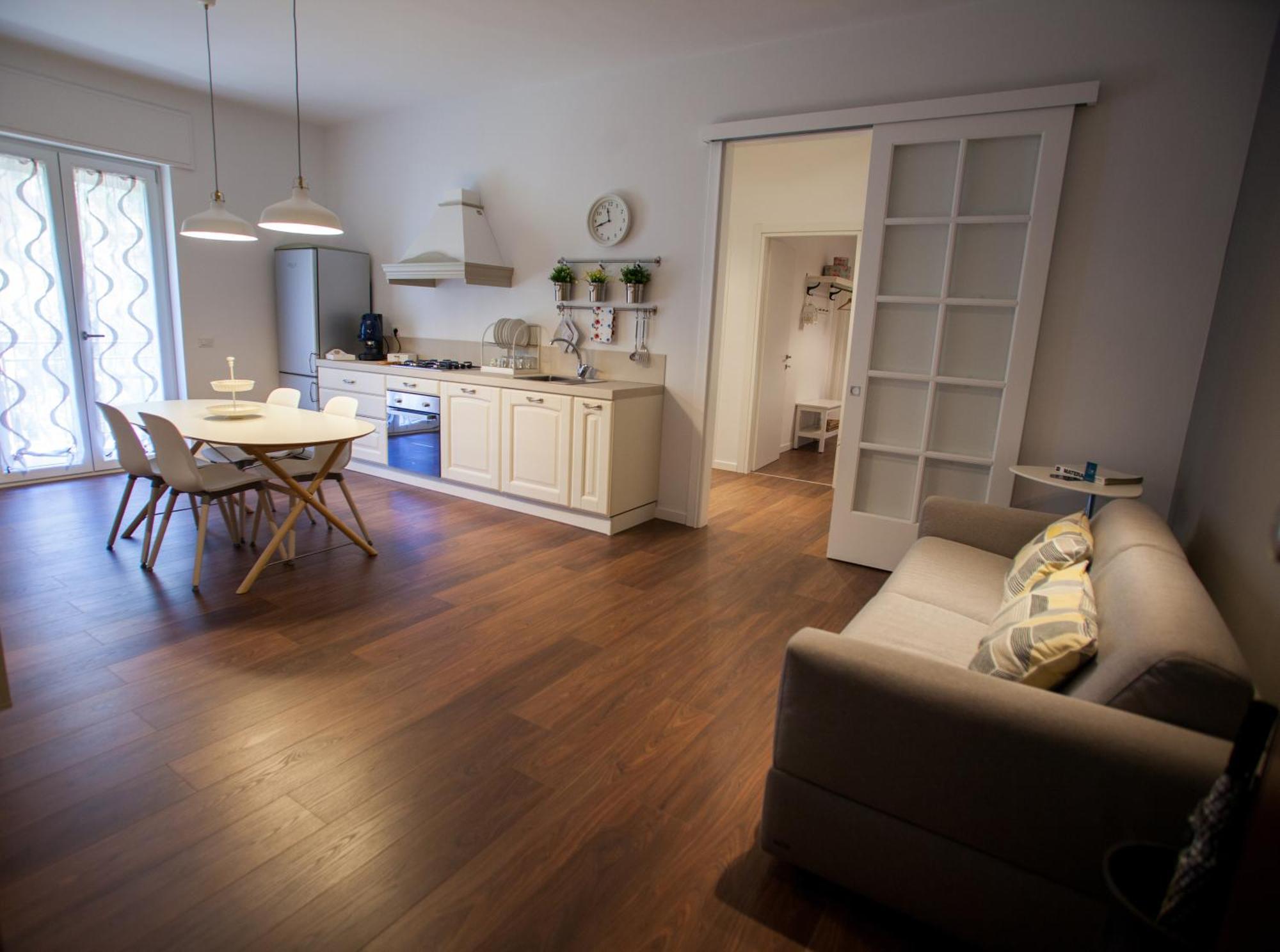 Apartment Oikos *